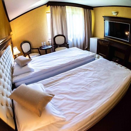 Hotel Trei Brazi Baile Olanesti Bagian luar foto