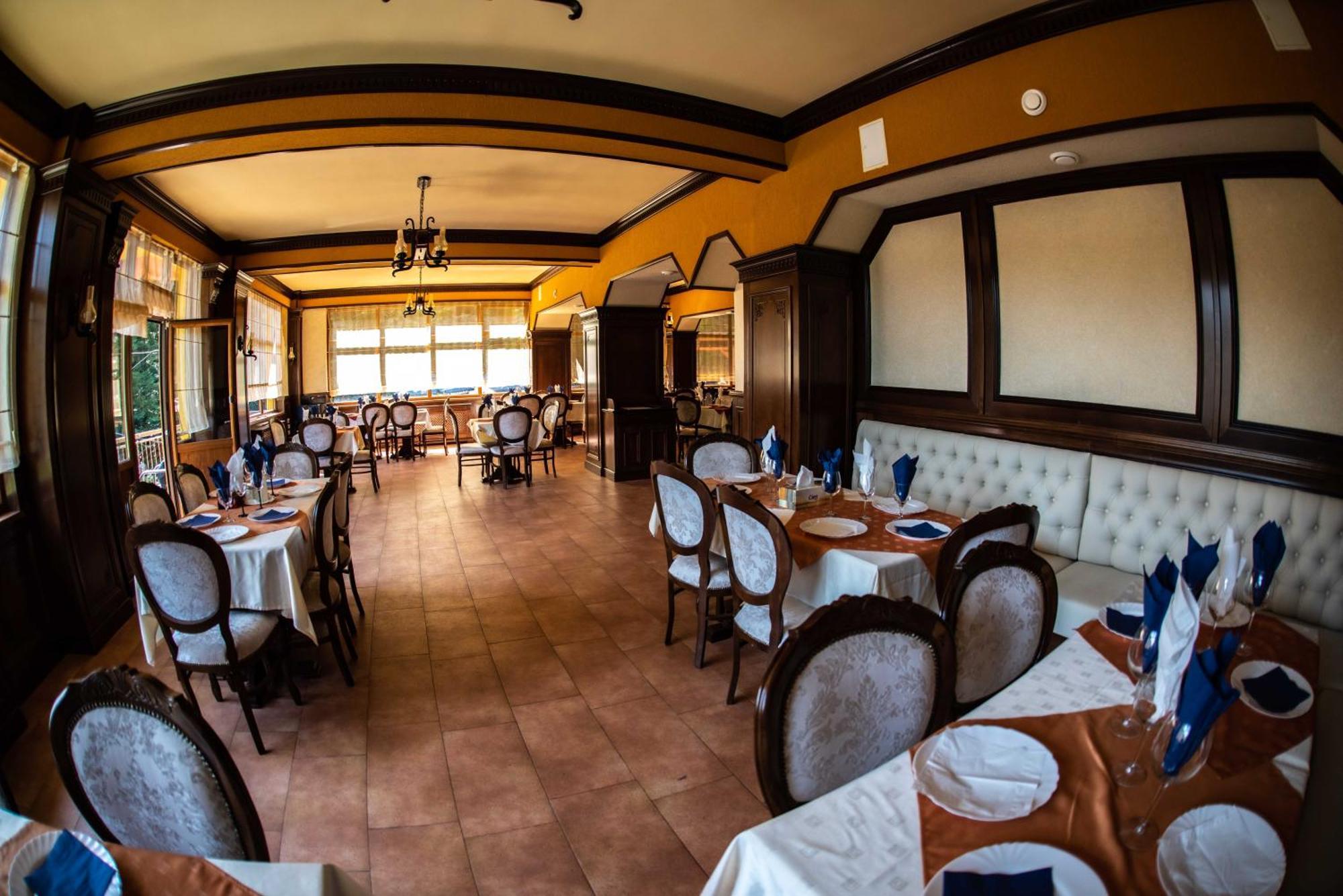 Hotel Trei Brazi Baile Olanesti Bagian luar foto