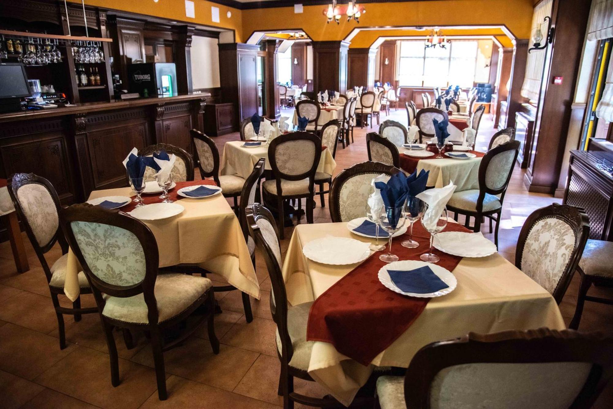 Hotel Trei Brazi Baile Olanesti Bagian luar foto
