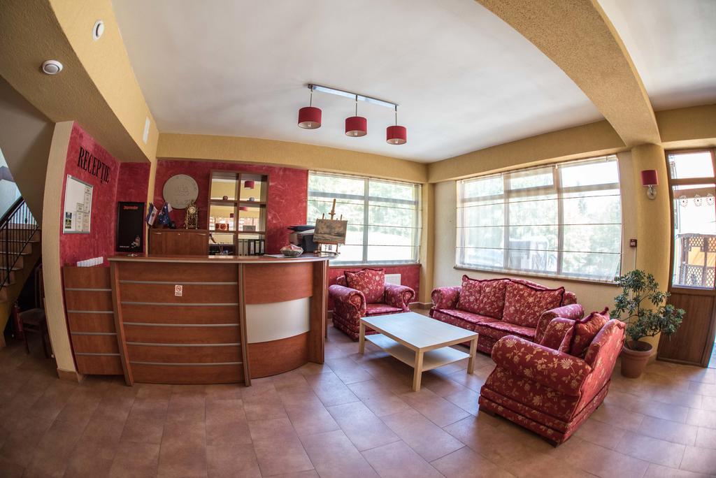 Hotel Trei Brazi Baile Olanesti Bagian luar foto